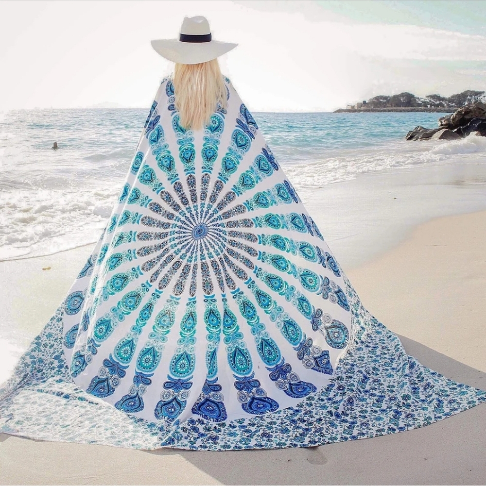 NWT Boho Beautiful Intricate Blue Paisley Print Beach Wrap